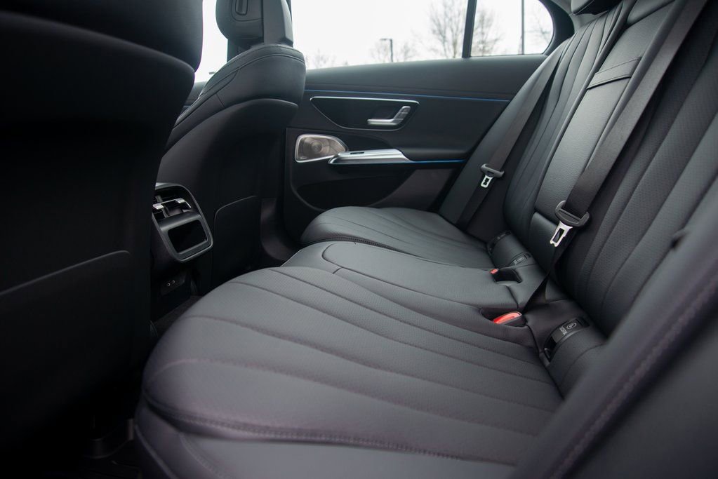 Certified 2025 Mercedes-Benz E 350 4MATIC Sedan image 27