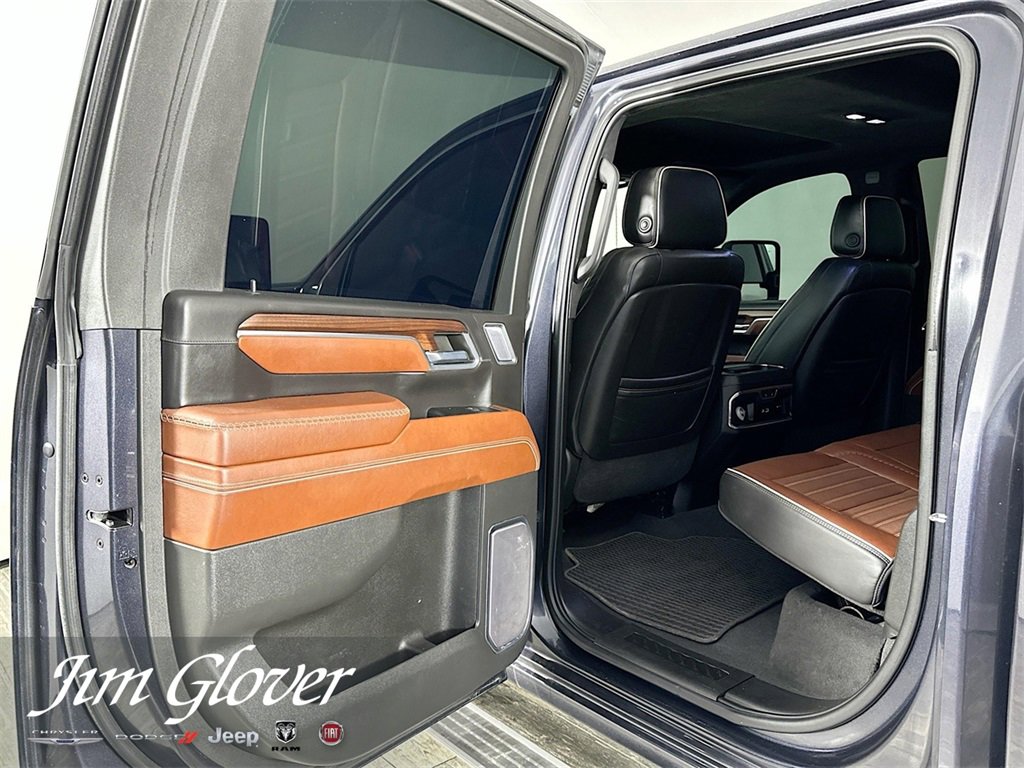 Used 2024 GMC Sierra 3500 Denali Ultimate image 13