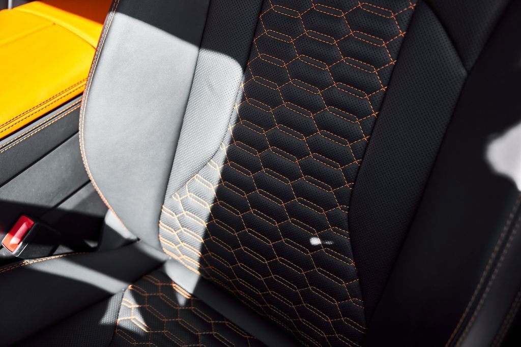 Used 2022 Lamborghini Urus AWD/4WD image 49