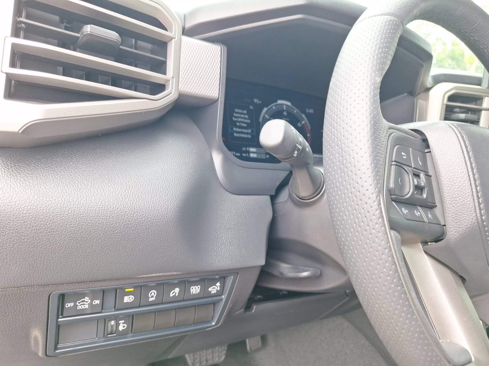 Used 2026 Toyota Tundra Limited AWD/4WD image 19