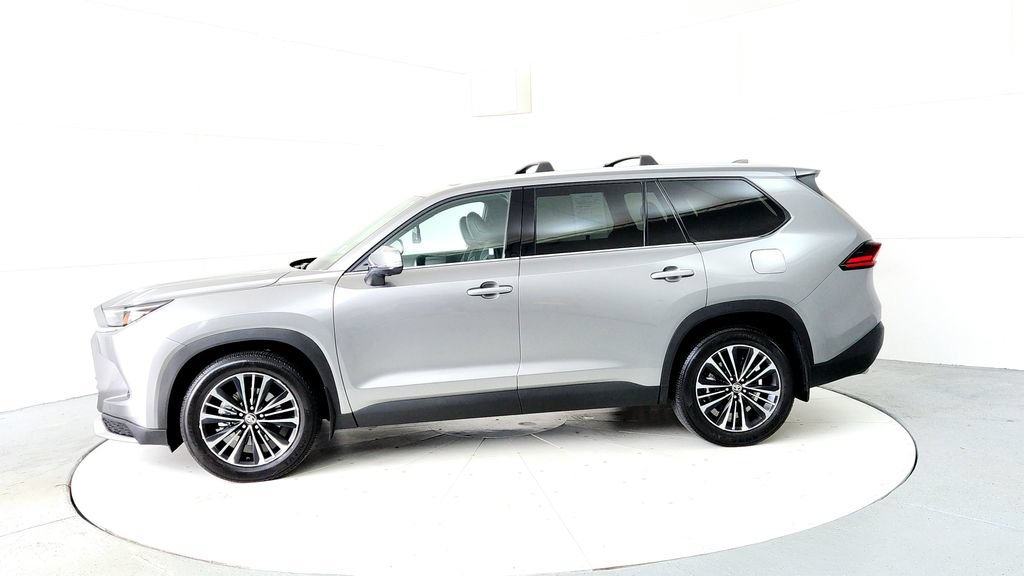 Certified 2025 Toyota Grand Highlander AWD Hybrid image 3