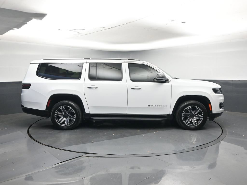 Used 2024 Jeep Wagoneer L Series II w/ Flexible Seating Group image 6