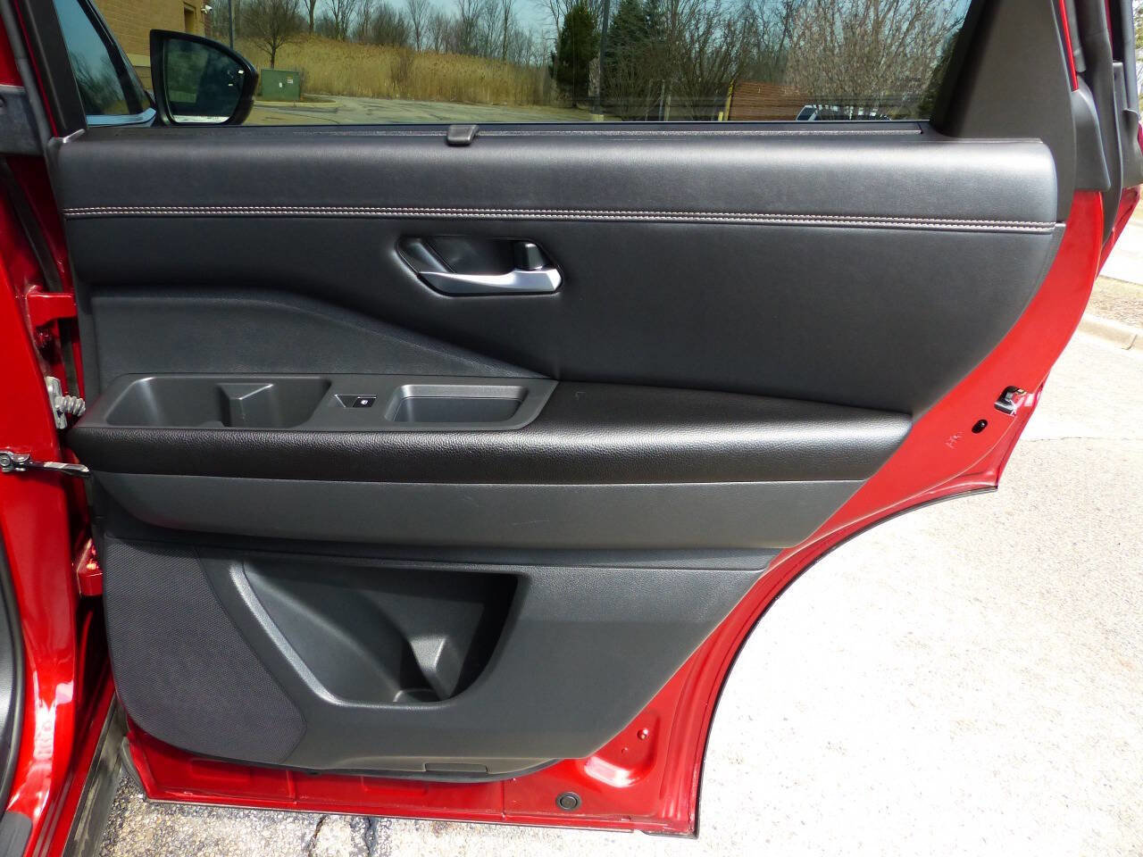 Used 2022 Nissan Pathfinder Platinum w/ Cargo Package FWD image 47