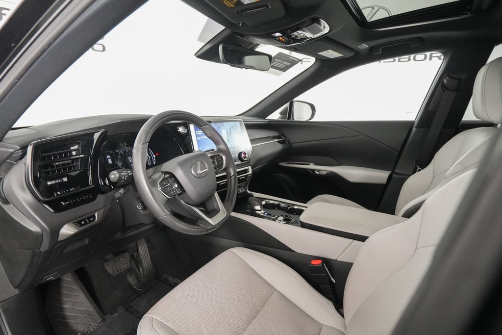 Used 2023 Lexus RX 350 Premium Plus w/ Cold Area Package AWD/4WD image 10
