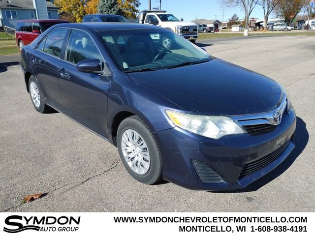Used 2014 Toyota Camry L image 1