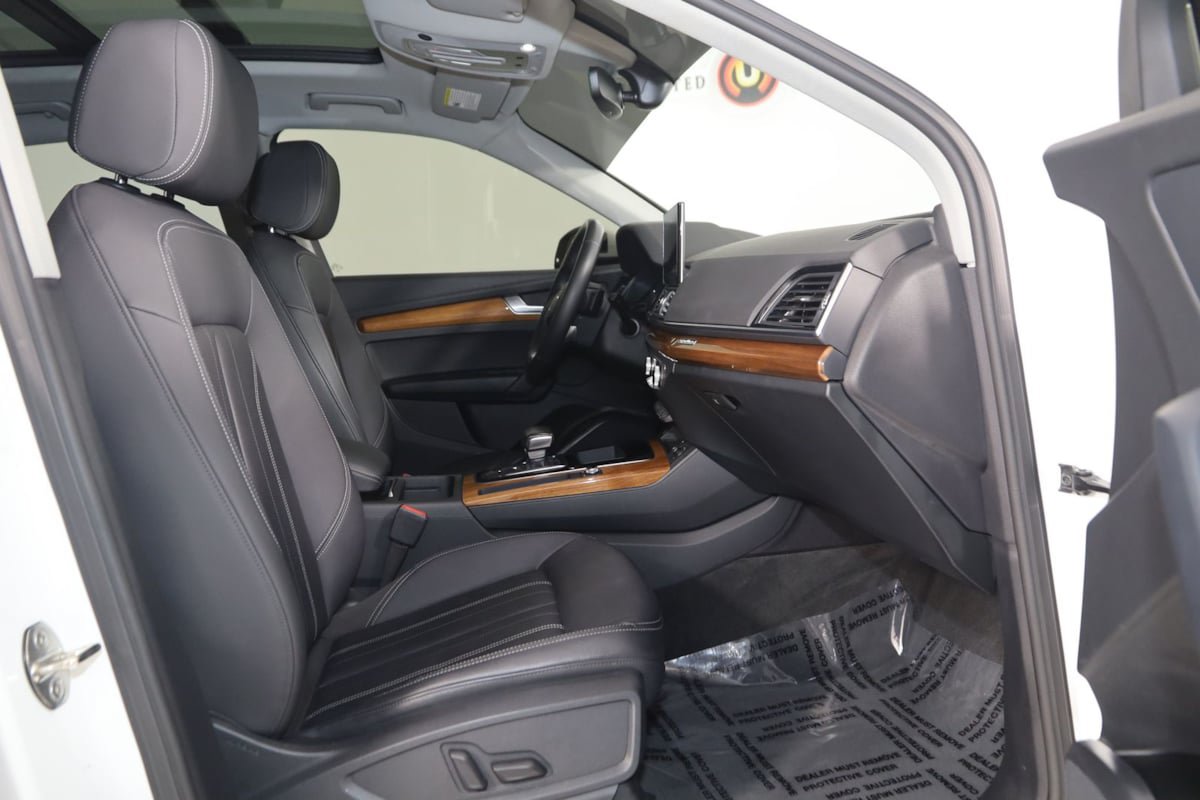 Used 2022 Audi Q5 2.0T Premium w/ Convenience Package AWD/4WD image 14