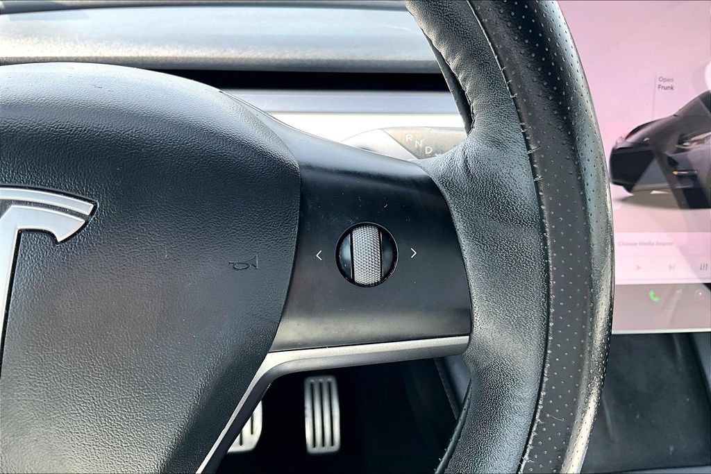 Used 2022 Tesla Model Y Performance AWD/4WD image 19
