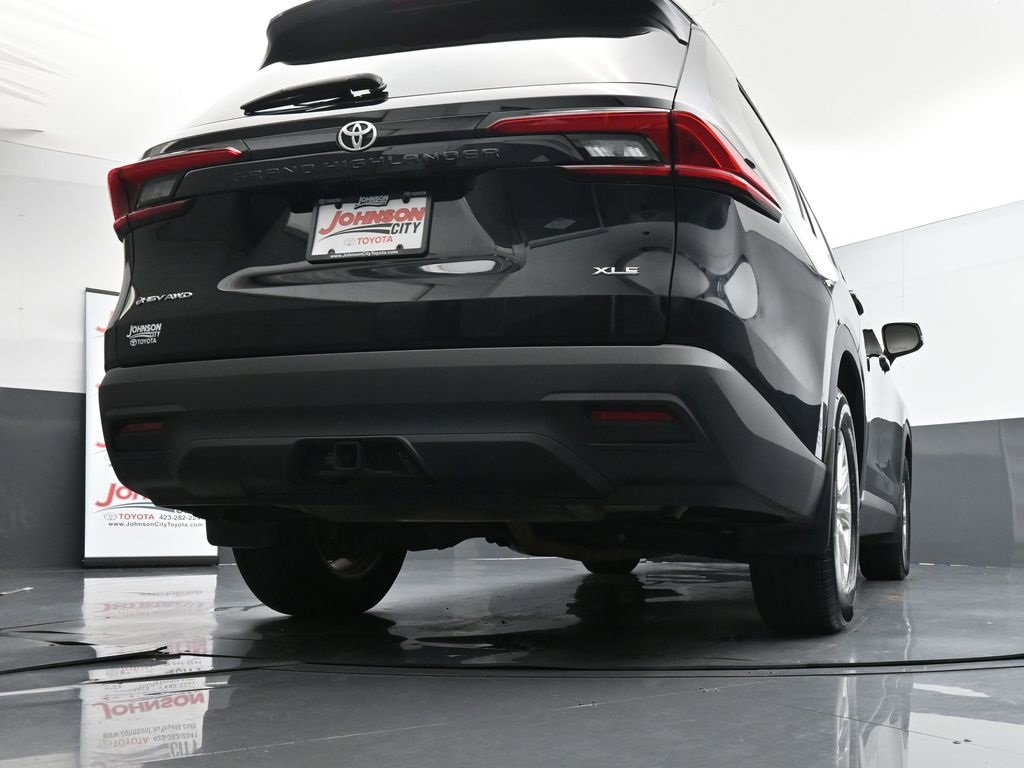 Used 2024 Toyota Grand Highlander XLE image 23
