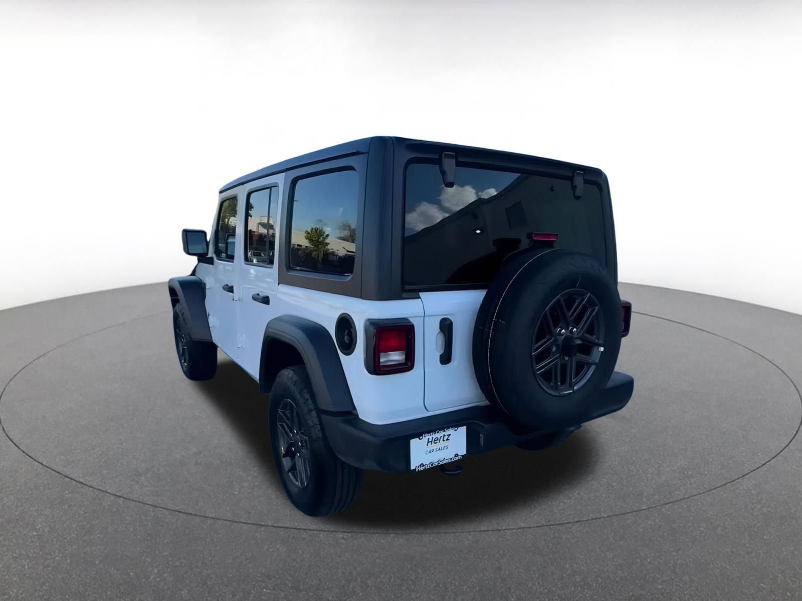 Used 2025 Jeep Wrangler Sport S image 11