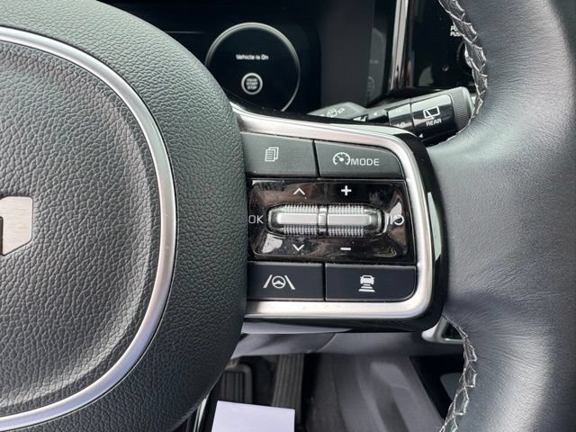 Used 2023 Kia Sorento SX AWD/4WD image 16