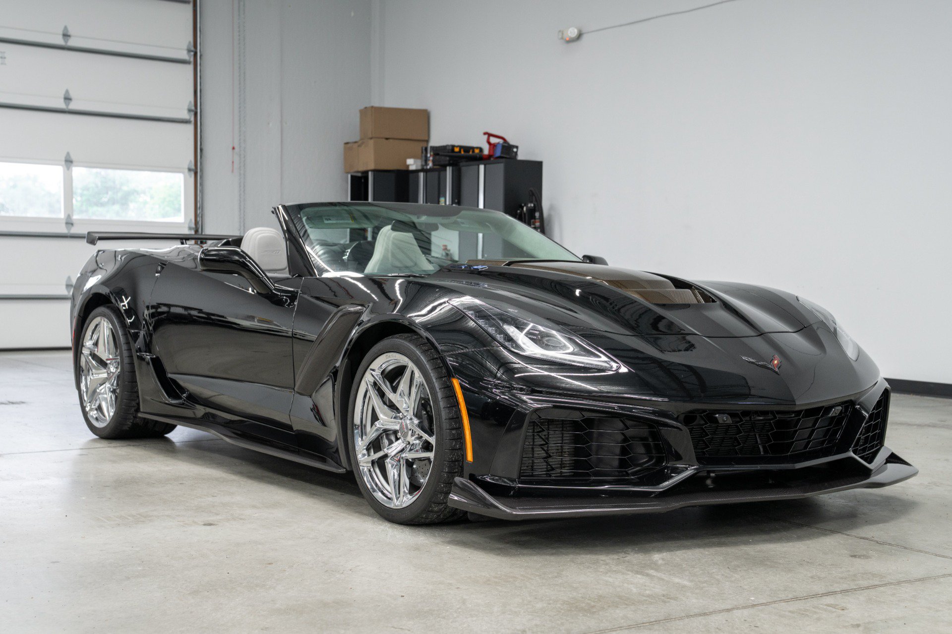 Used 2019 Chevrolet Corvette ZR1 RWD image 3