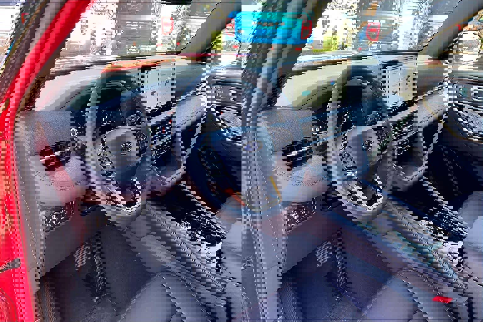 New 2026 Ford Explorer Platinum image 8