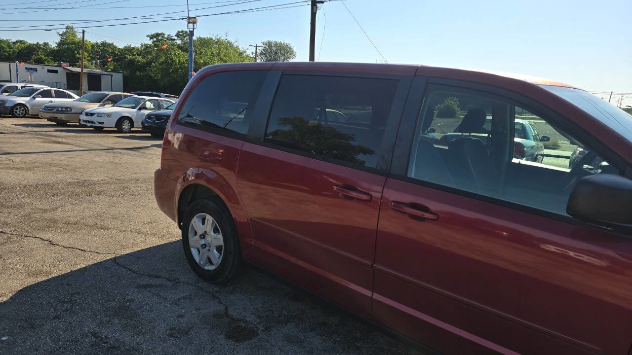 Used 2009 Dodge Grand Caravan SE w/ Climate Group FWD image 6