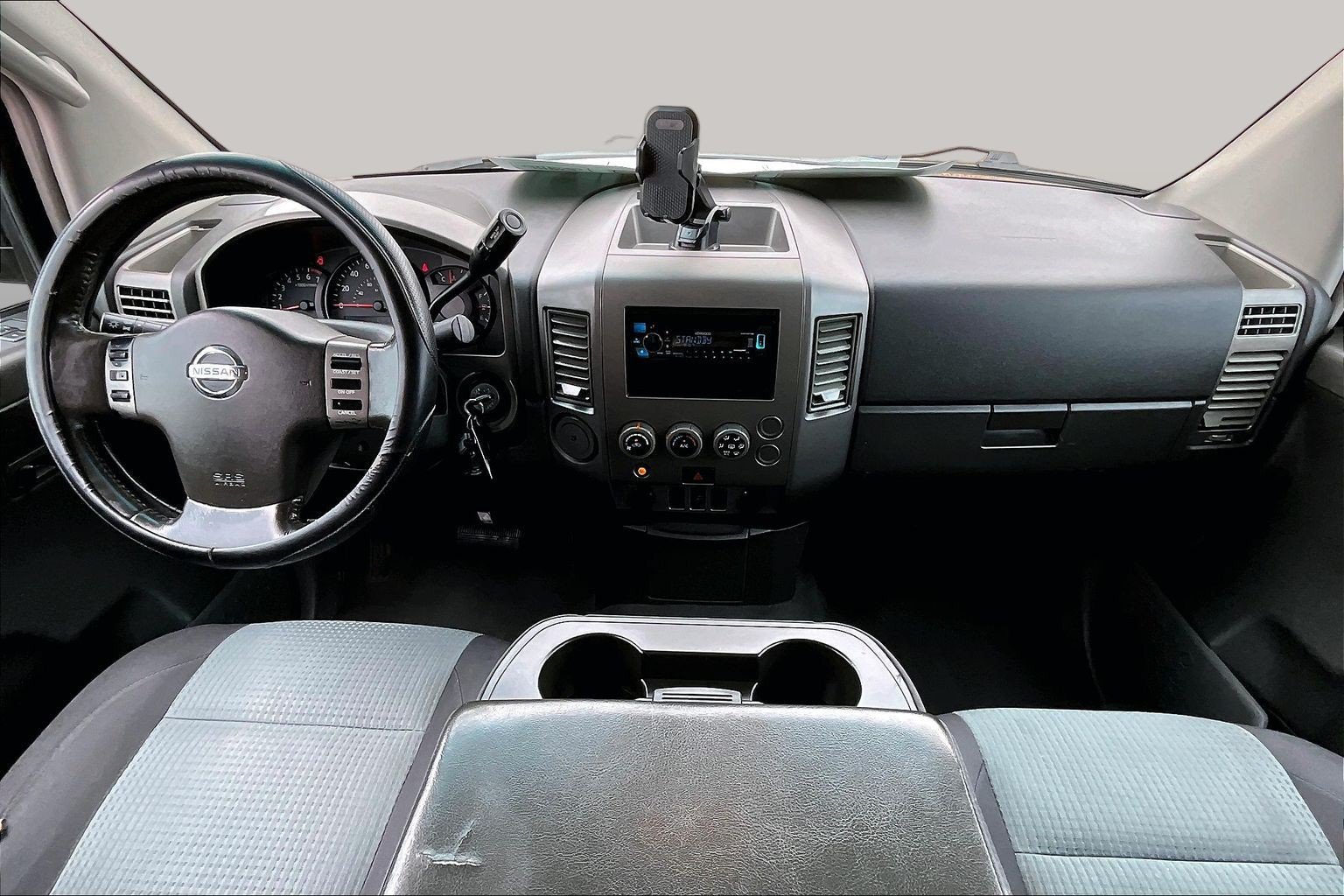 Used 2005 Nissan Titan SE RWD image 14