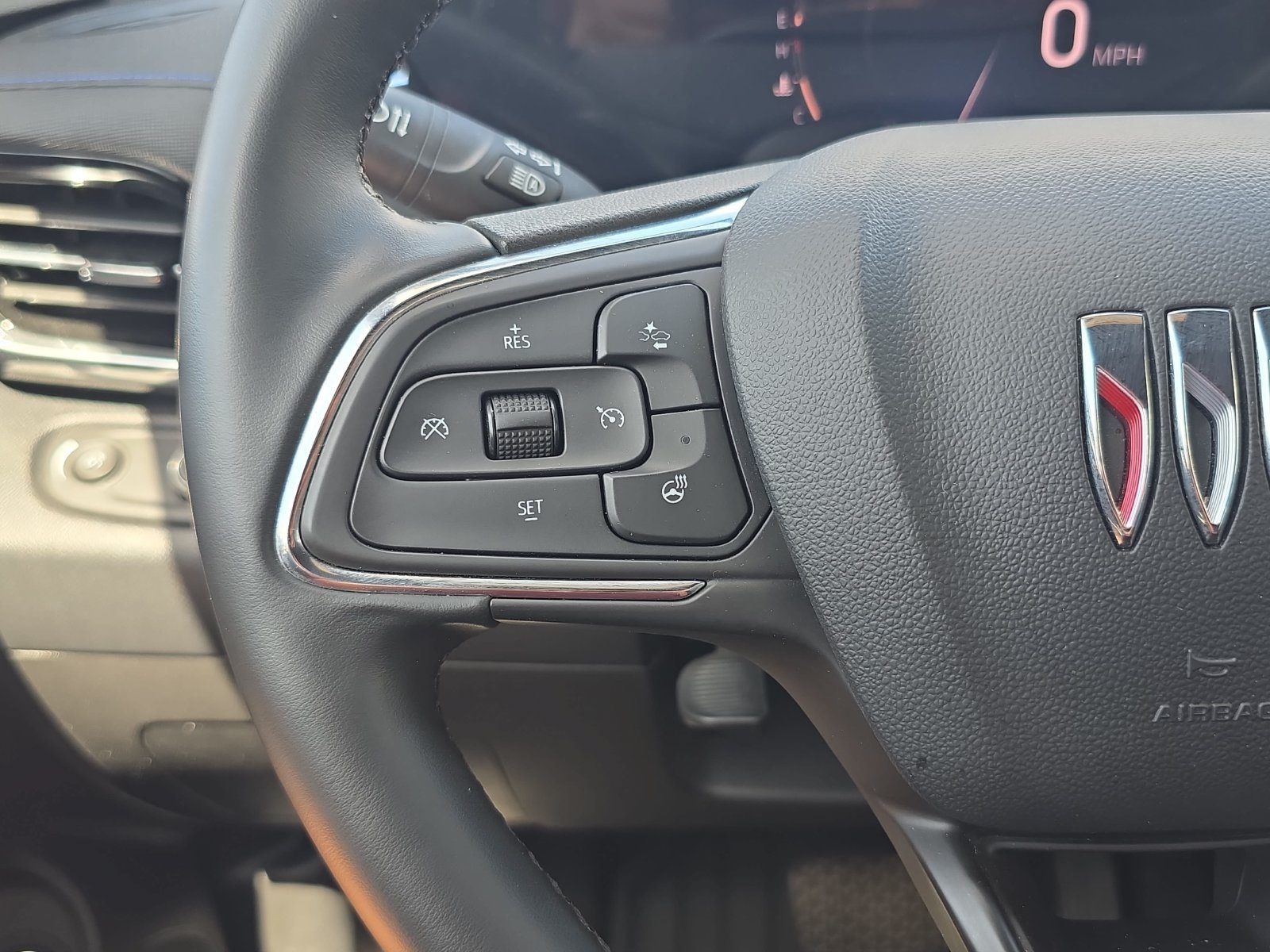 Used 2025 Buick Envista Sport Touring w/ Convenience I Package FWD image 14