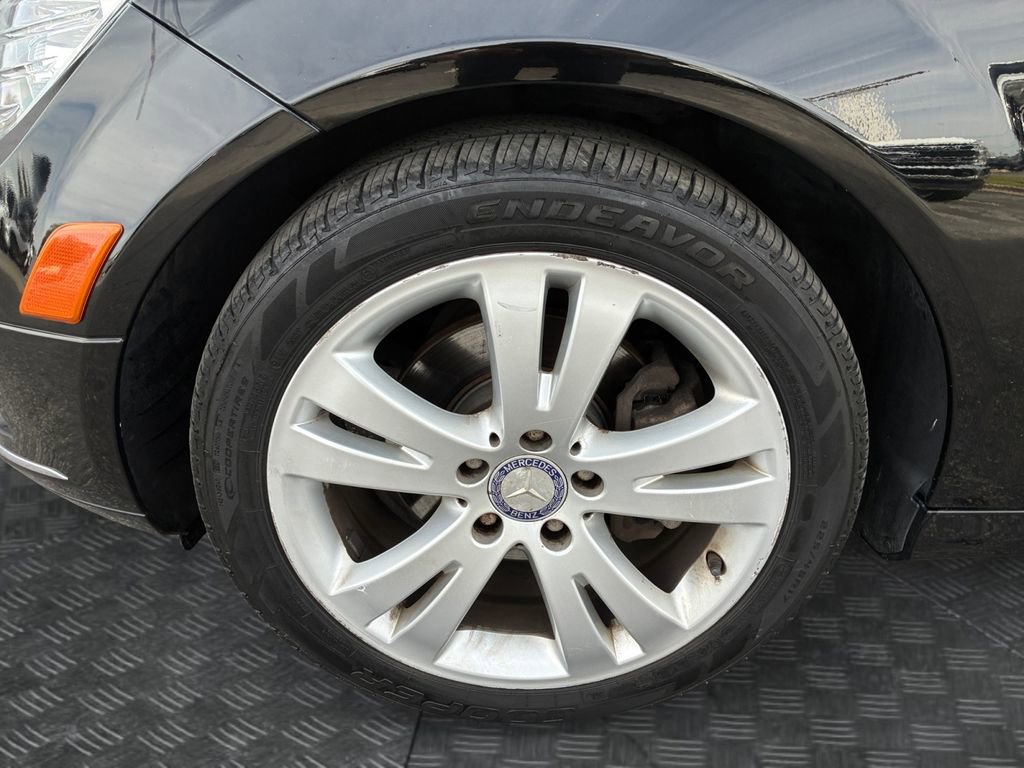 Used 2010 Mercedes-Benz C 300 Sedan image 20