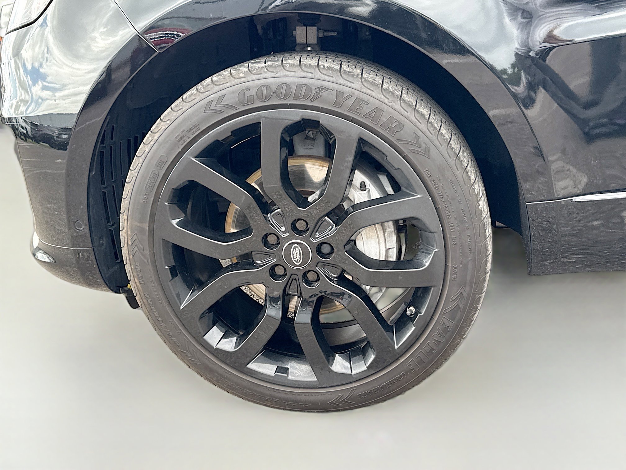 Used 2020 Land Rover Range Rover Sport HSE image 42