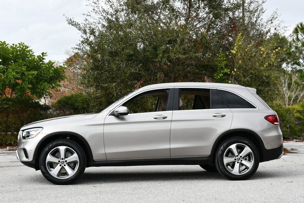 Used 2022 Mercedes-Benz GLC 300 image 3
