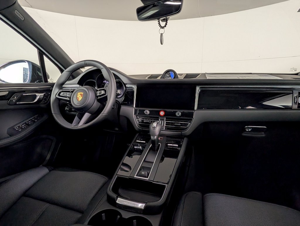 New 2026 Porsche Macan AWD/4WD image 22