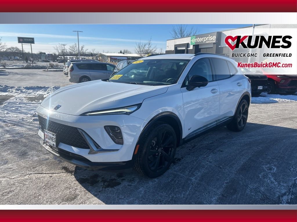 Used 2024 Buick Envision Sport Touring image 8