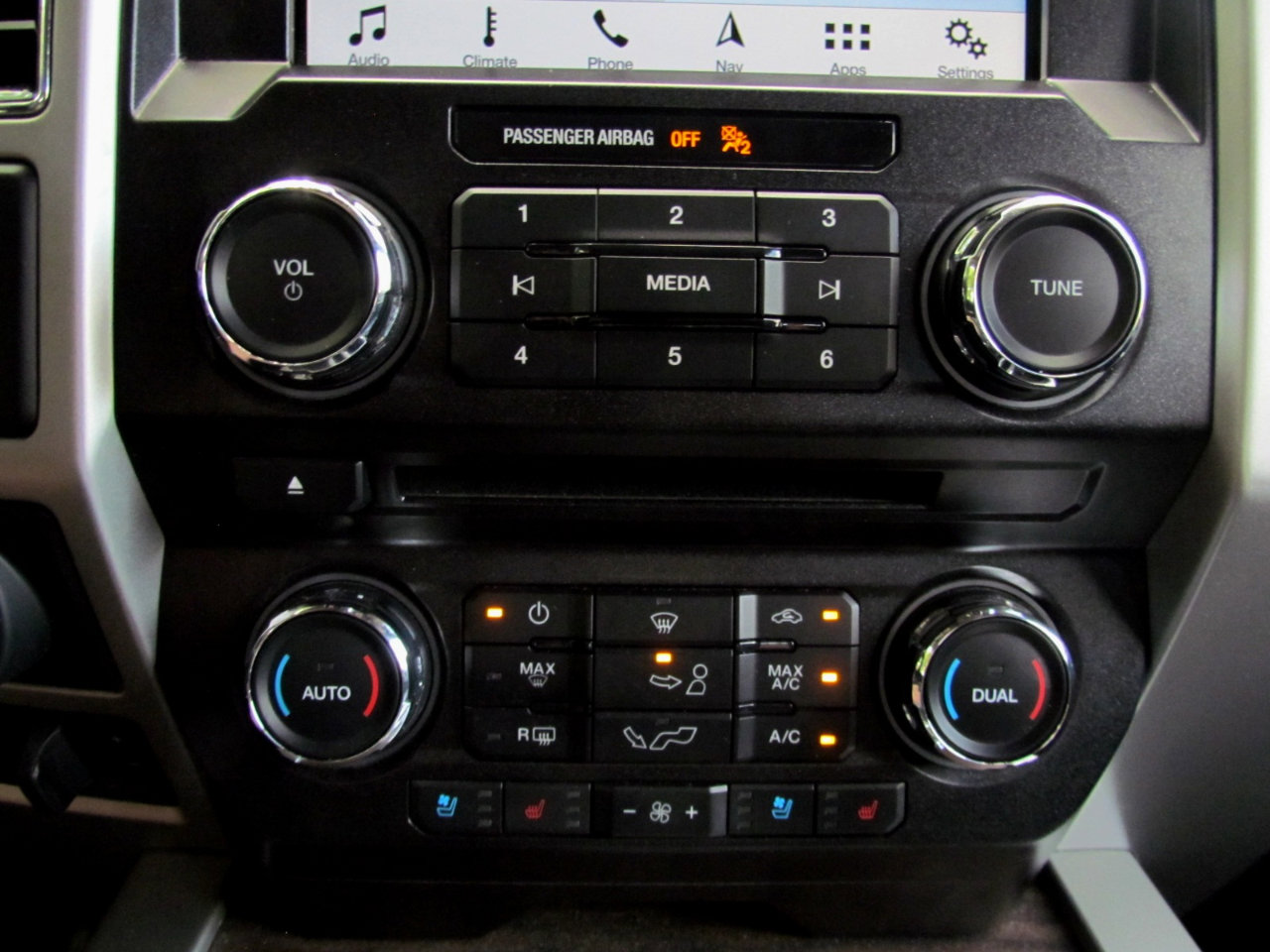 Used 2018 Ford F150 Lariat w/ Trailer Tow Package image 36