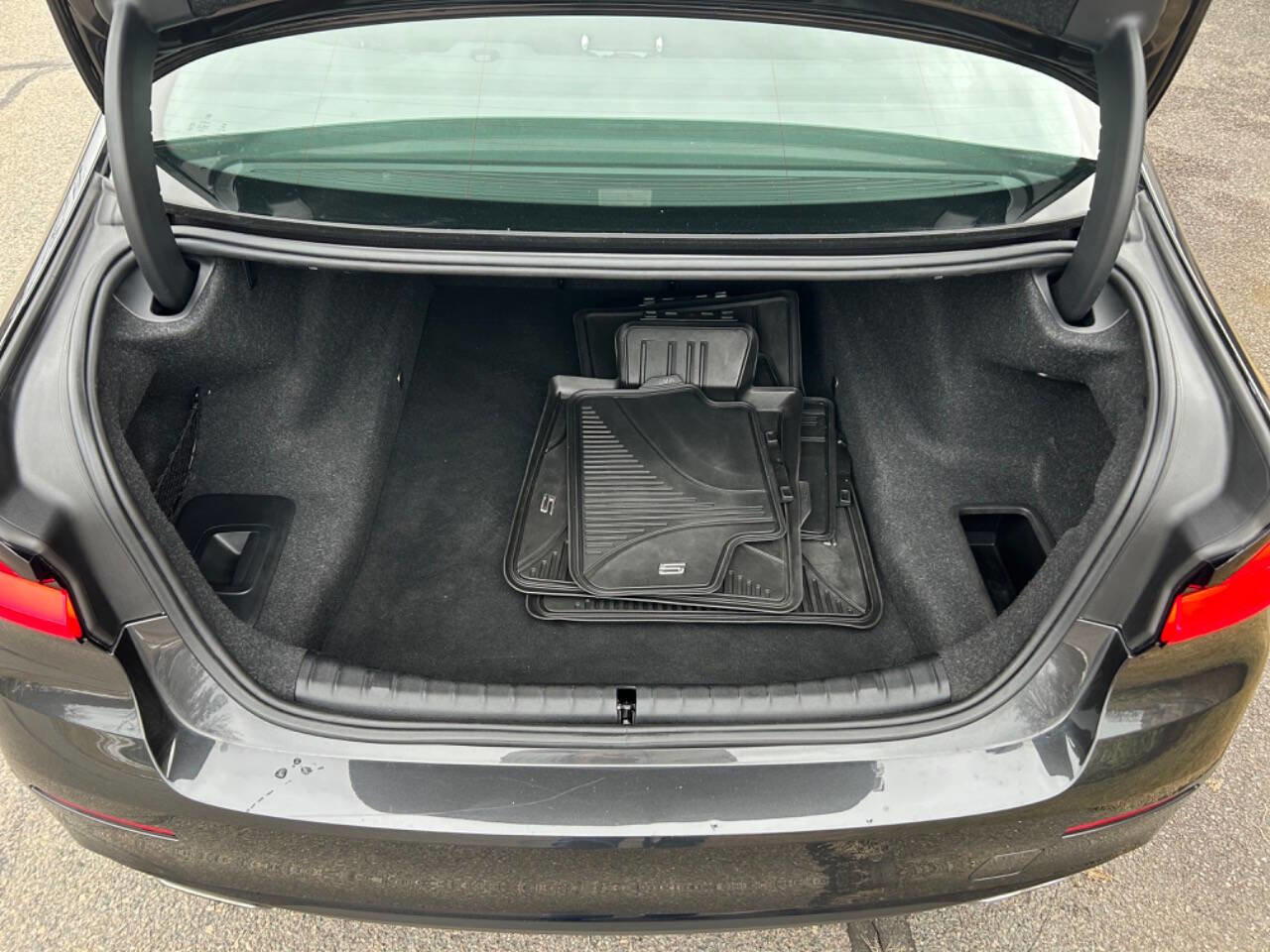 Used 2022 BMW 530i xDrive w/ Convenience Package image 19