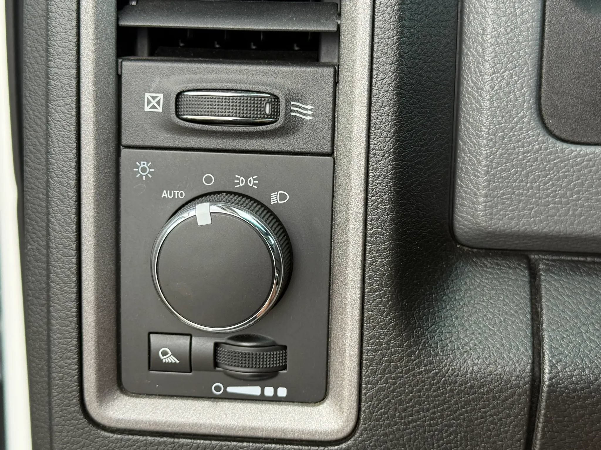 Used 2018 RAM 1500 Tradesman w/ Power & Remote Entry Group RWD image 26