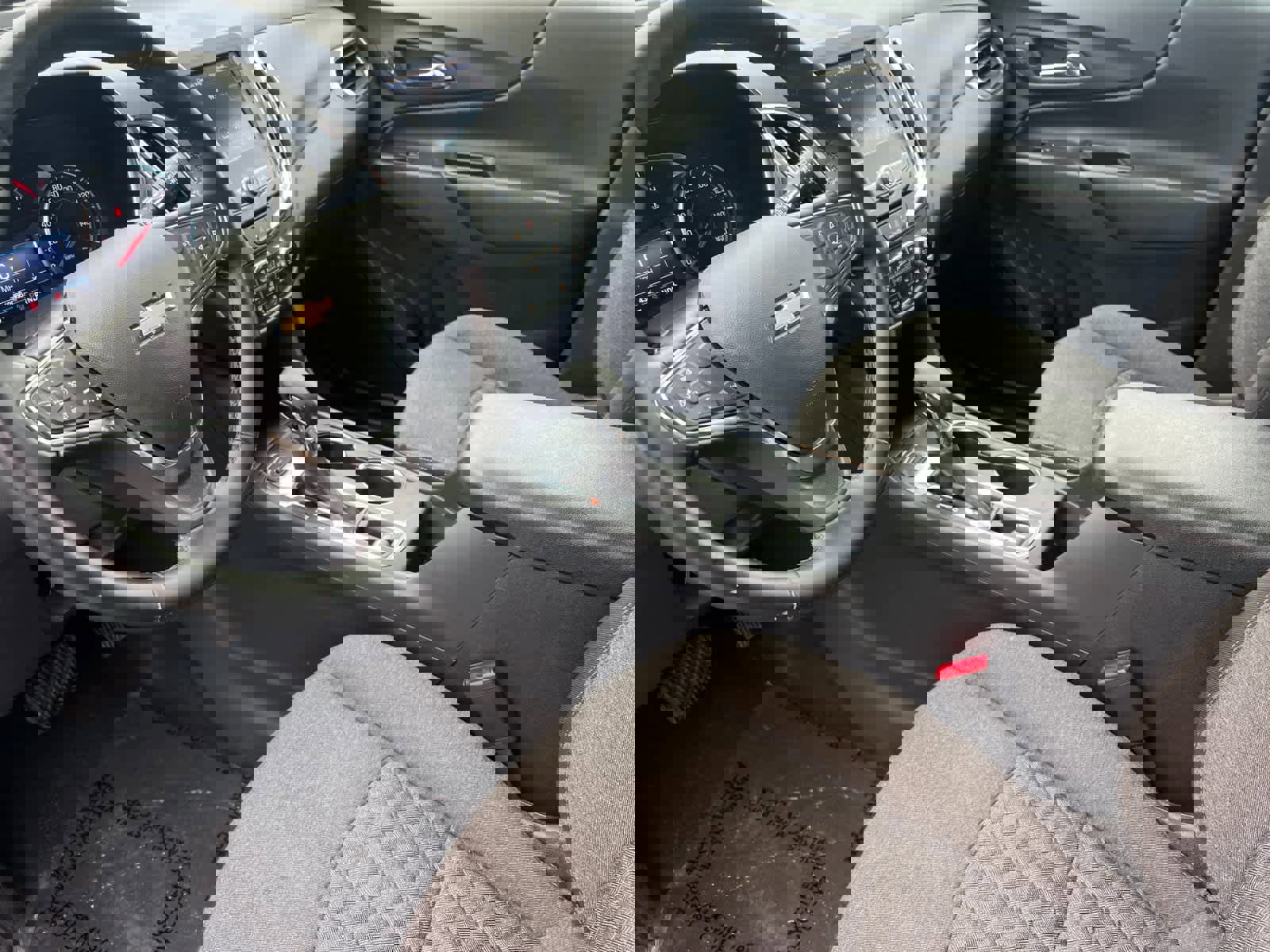 Used 2024 Chevrolet Equinox LT image 11