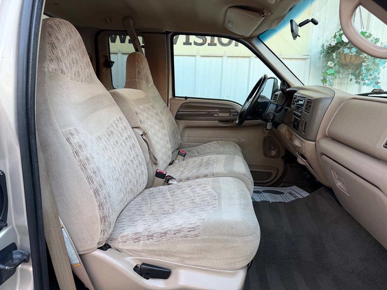 Used 1999 Ford F250 Lariat RWD image 14