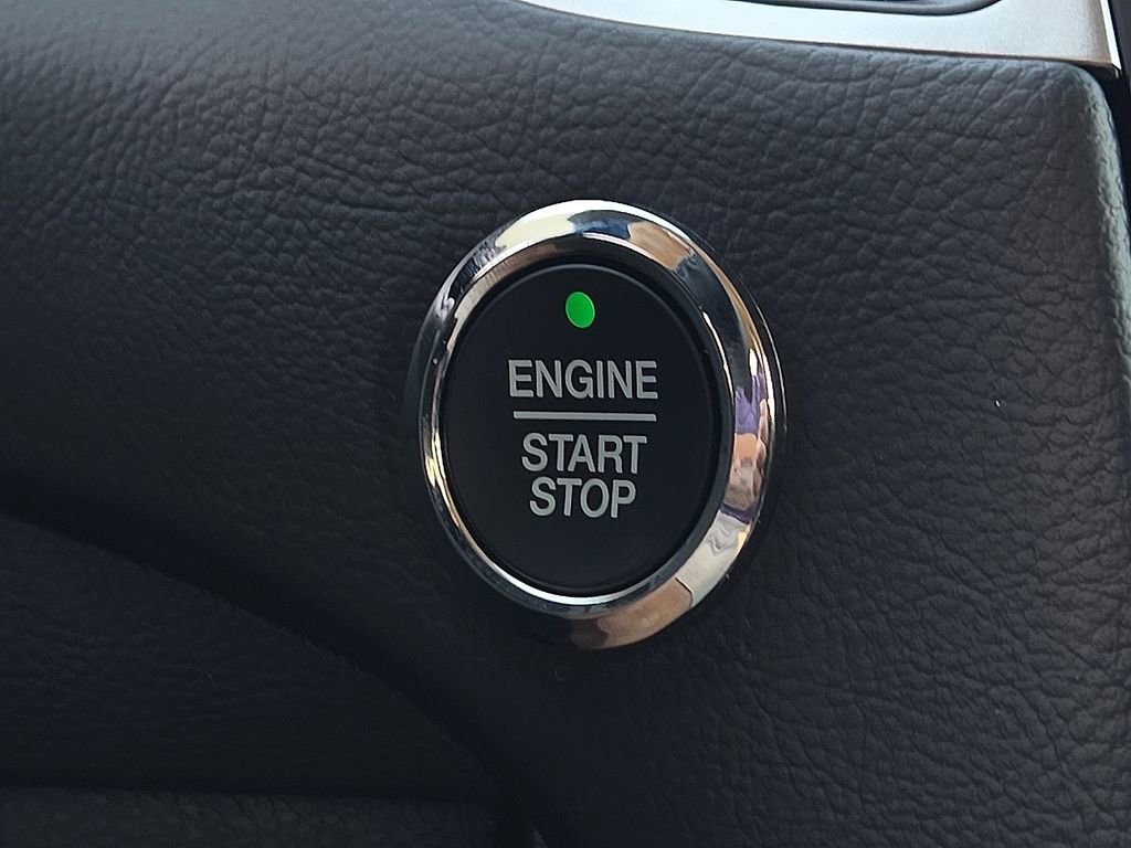 Used 2024 Ford Edge SEL w/ Convenience Package image 17