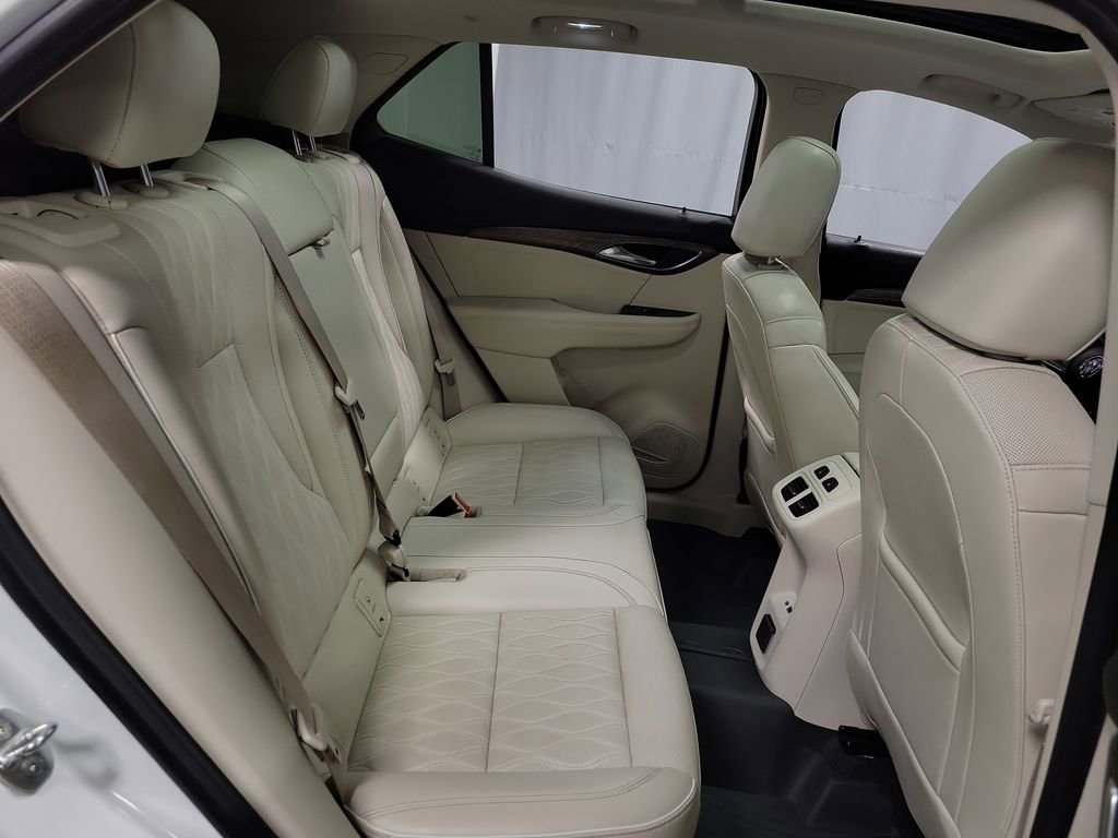 Used 2022 Buick Envision Avenir w/ Technology Package II FWD image 27
