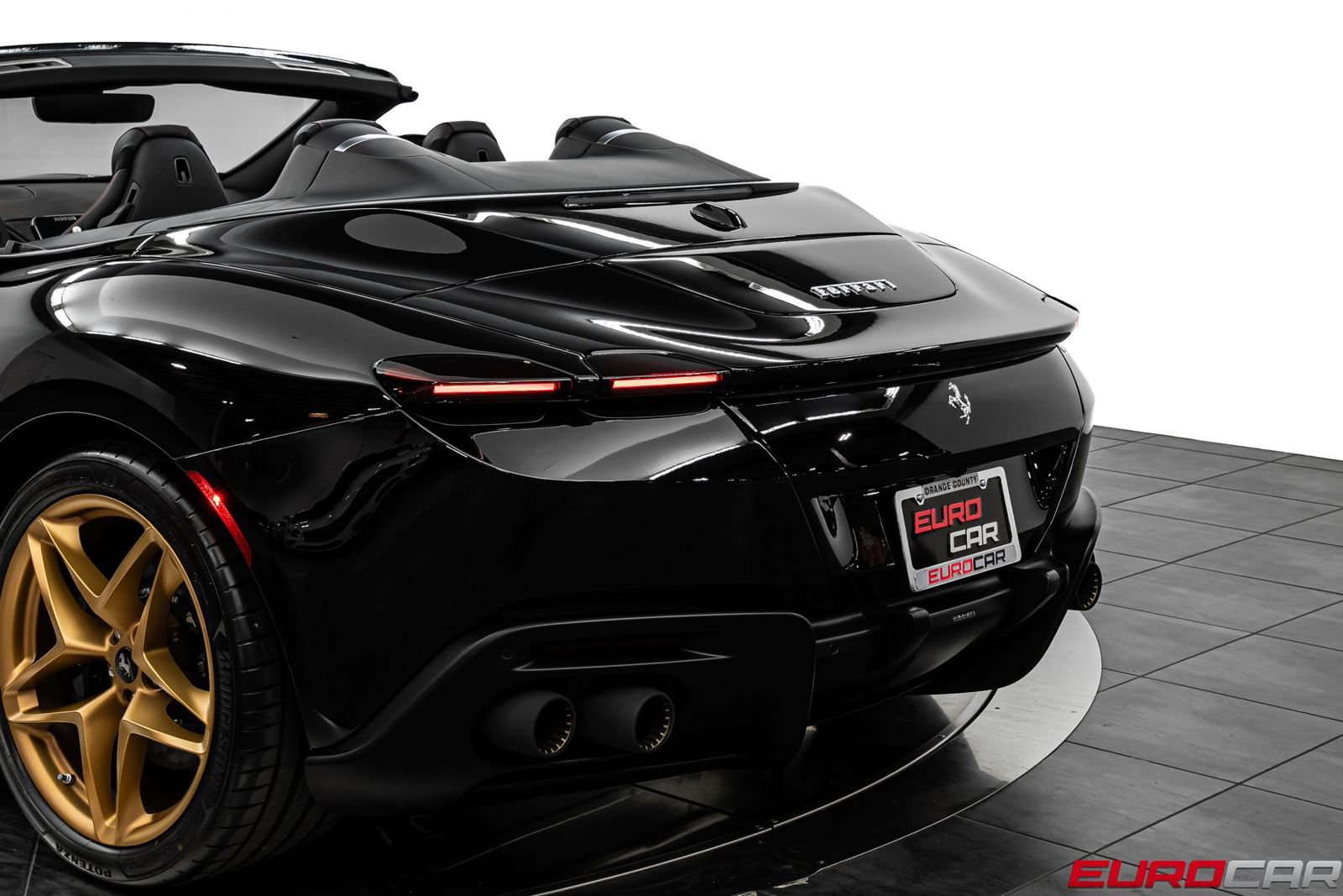 Used 2026 Ferrari Roma Spider RWD image 19