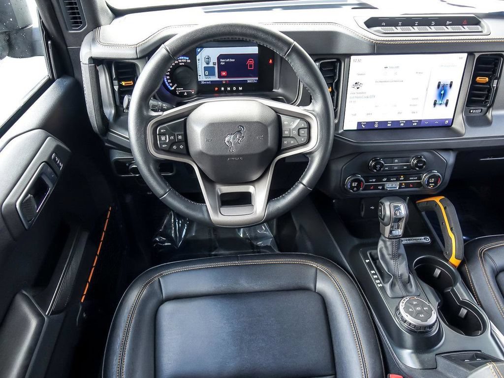 Used 2024 Ford Bronco Badlands w/ Sasquatch Package AWD/4WD image 12