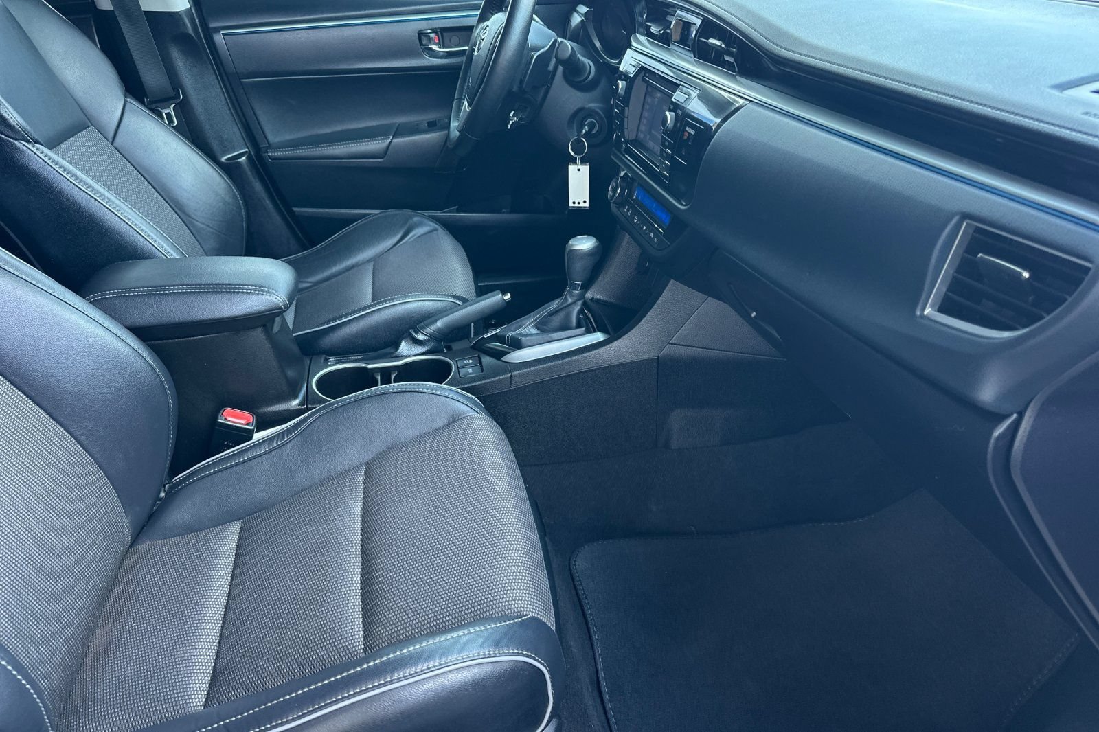 Used 2015 Toyota Corolla S FWD image 14