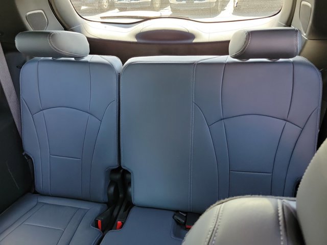 Used 2022 Buick Enclave Essence w/ Experience Buick Package FWD image 17