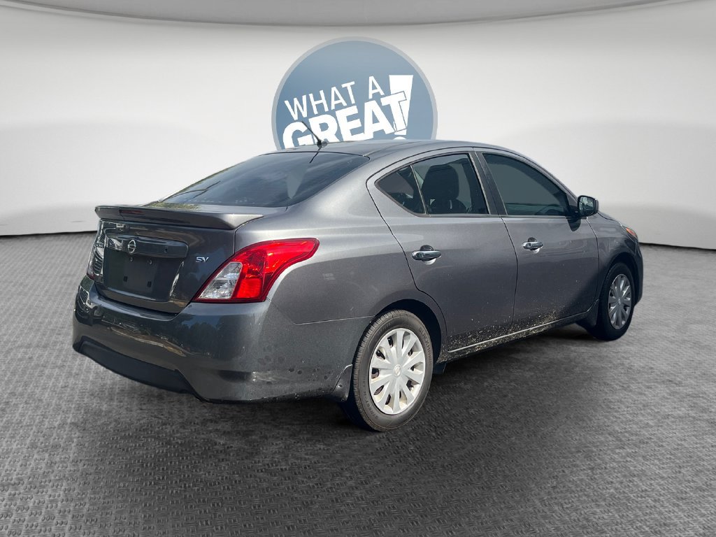 Used 2019 Nissan Versa SV FWD image 3