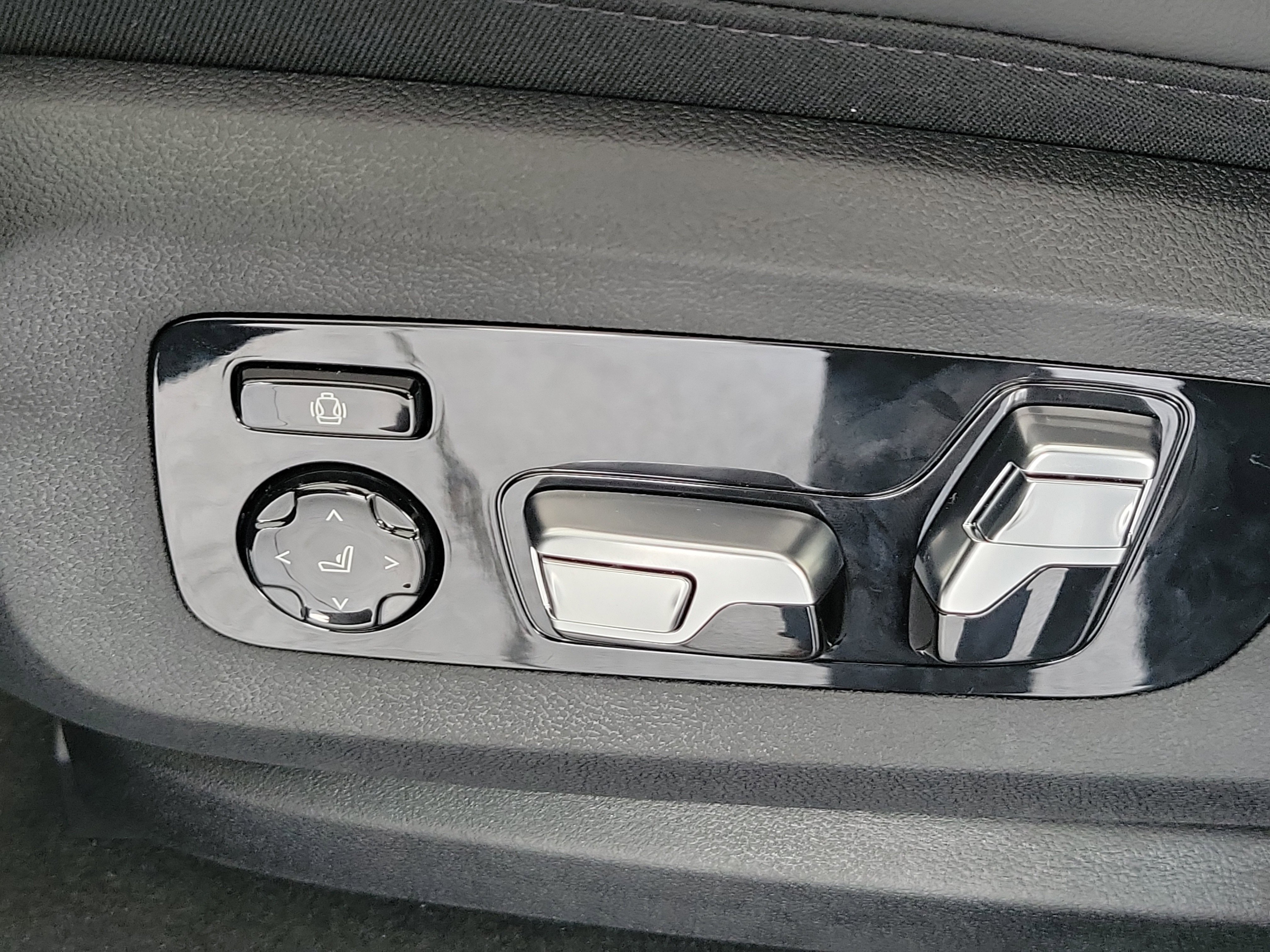 New 2026 BMW X6 xDrive40i image 23