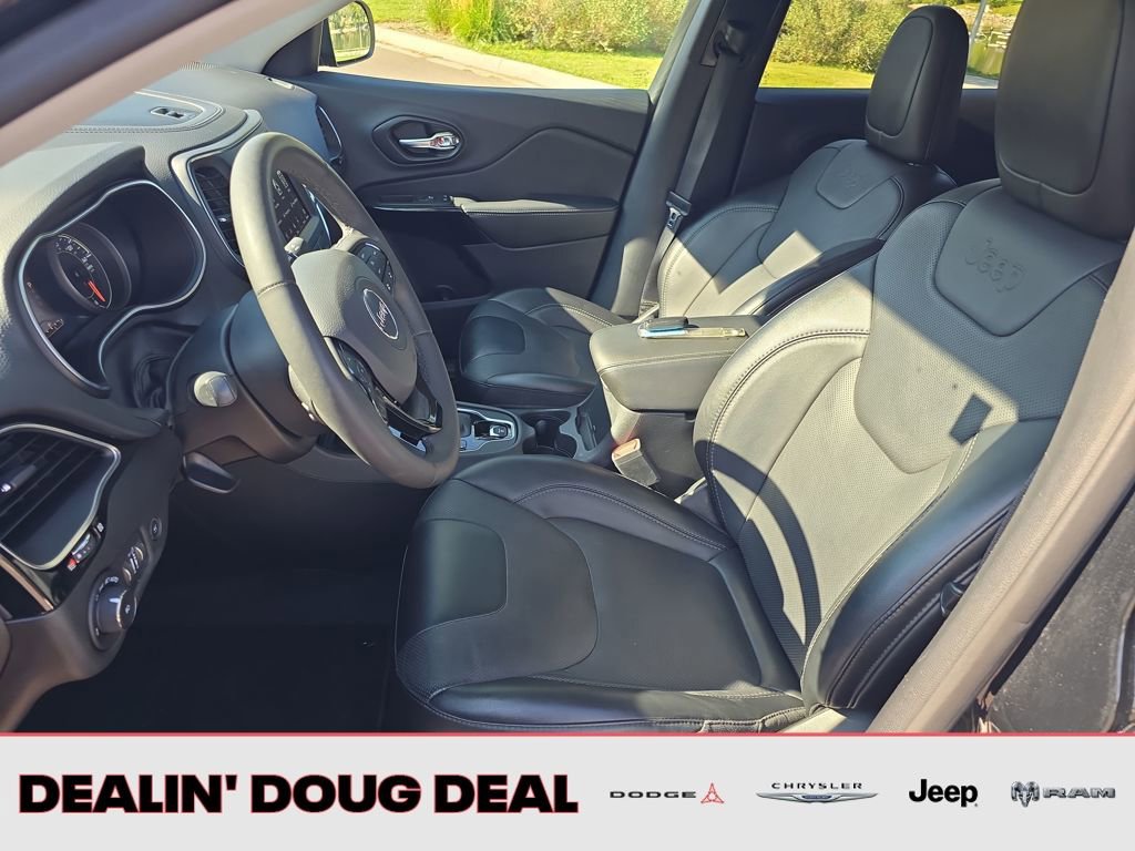 Used 2023 Jeep Cherokee Altitude Lux image 11