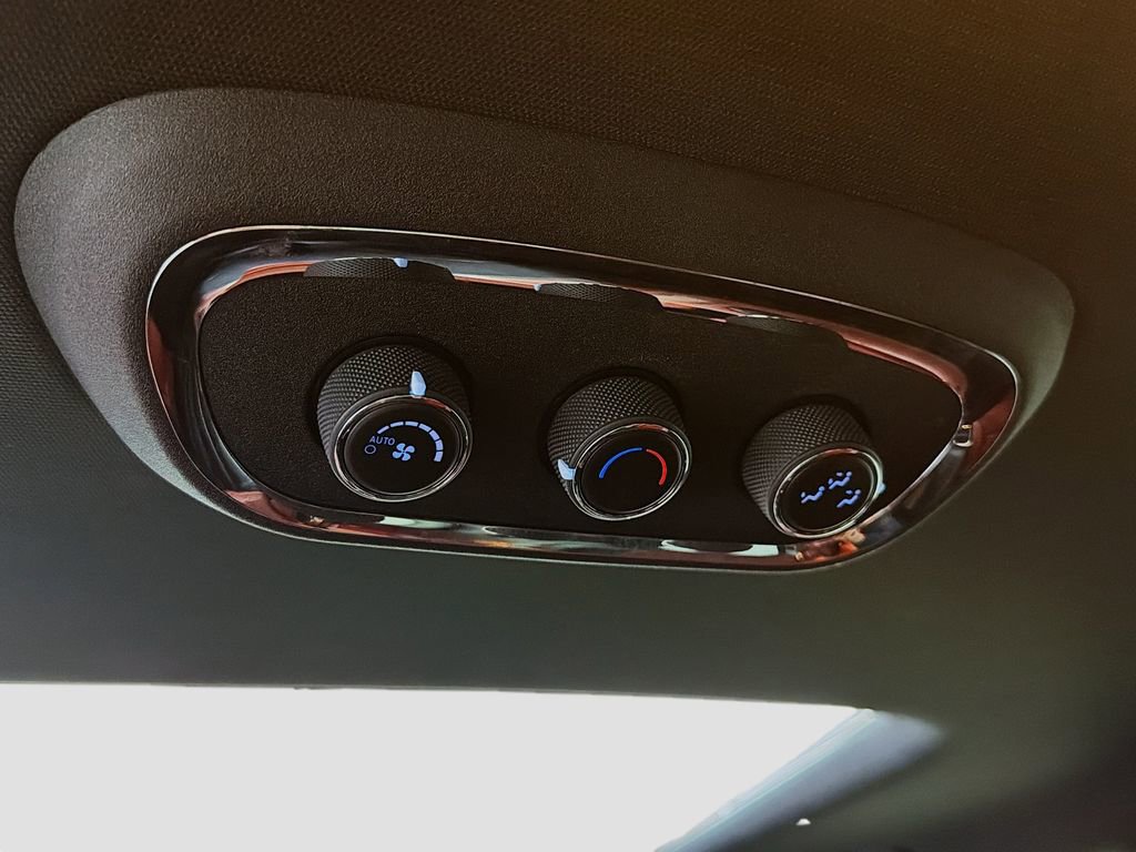 Used 2018 Dodge Durango SRT w/ Technology Group image 28