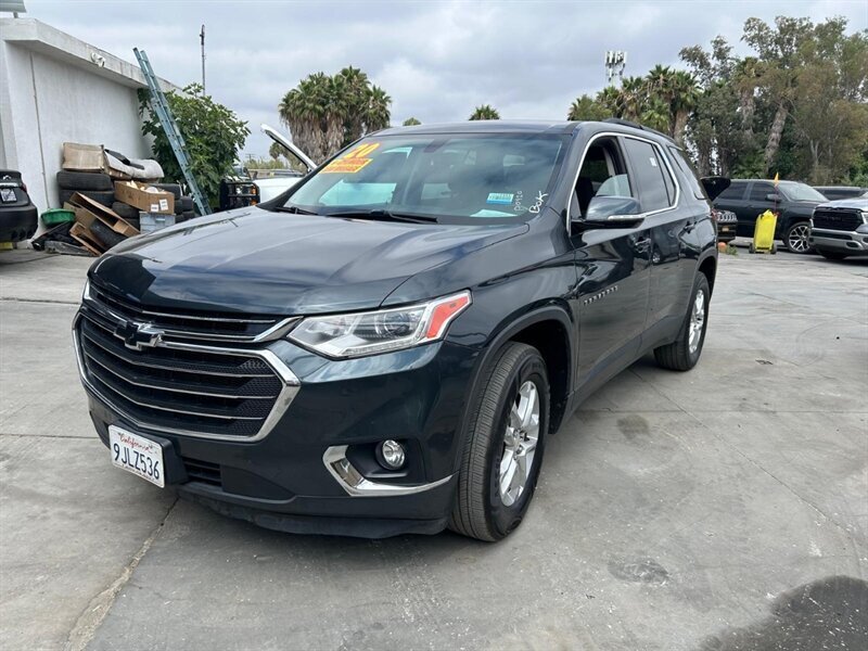 Used 2020 Chevrolet Traverse LT FWD image 3
