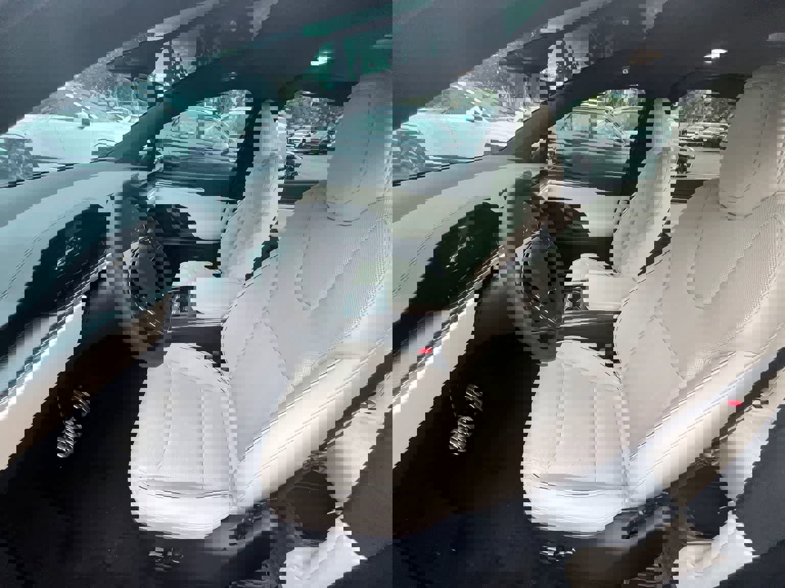 Used 2022 Tesla Model X Plaid image 7