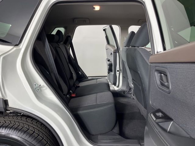 Used 2021 Nissan Rogue S image 45