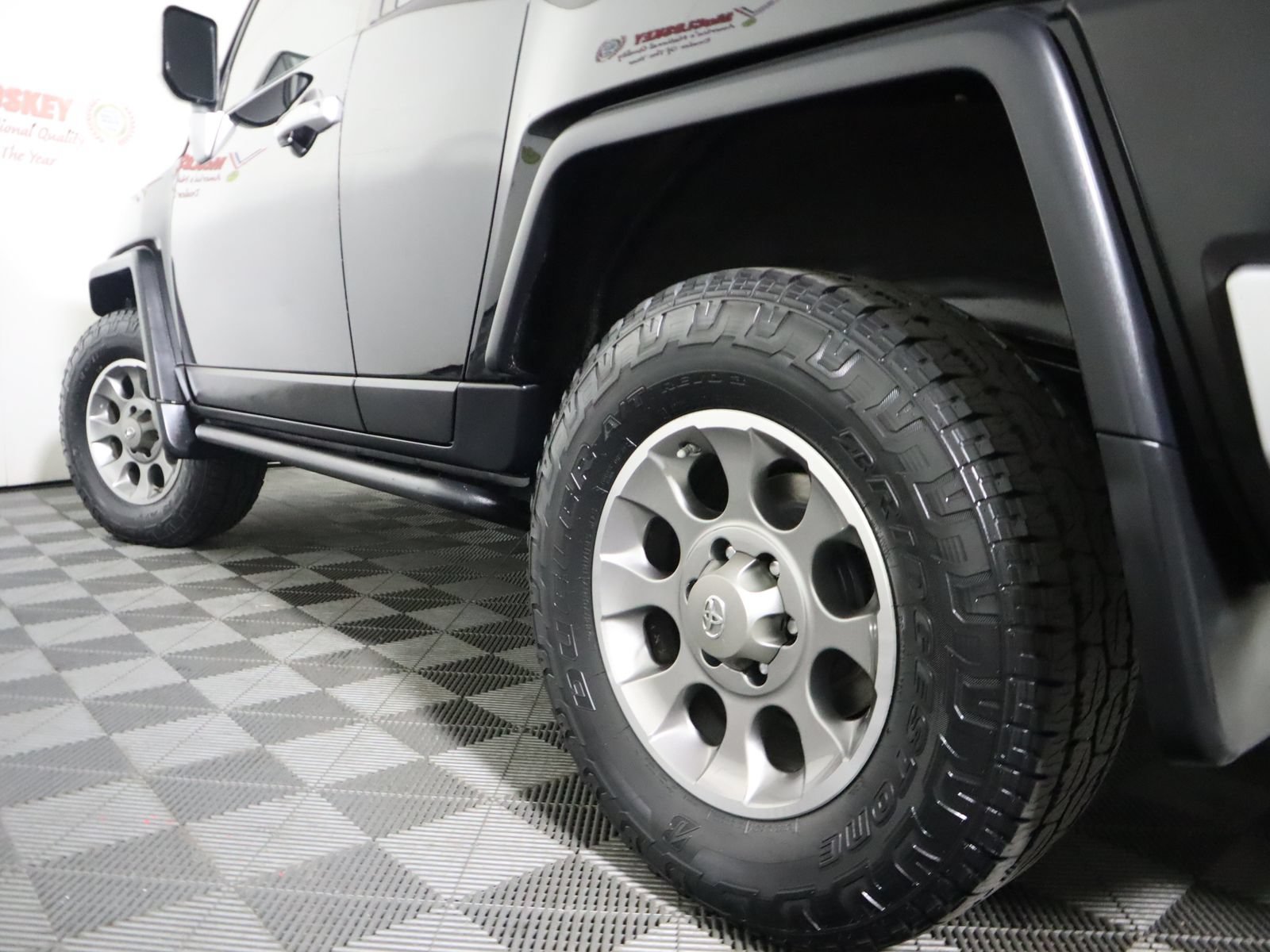 Used 2011 Toyota FJ Cruiser 4WD w/ Upgrade Pkg image 9