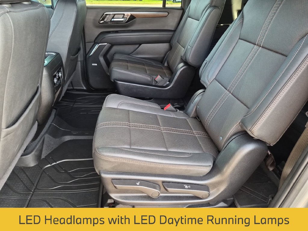 Used 2025 Chevrolet Suburban High Country AWD/4WD image 27