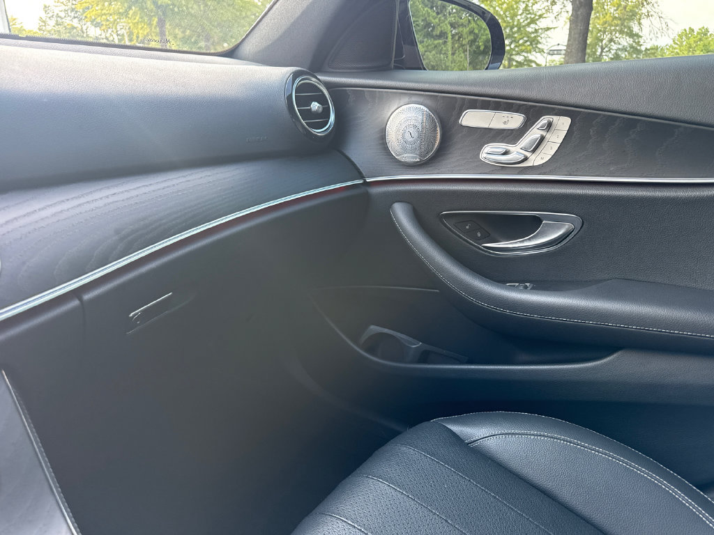 Used 2022 Mercedes-Benz E 350 Sedan image 17