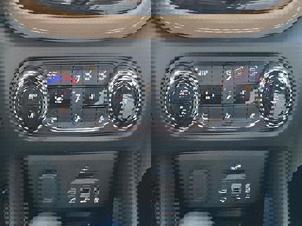 Used 2021 Chevrolet TrailBlazer ACTIV w/ Sun and Liftgate Package image 10