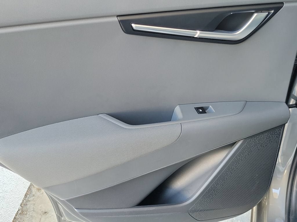 Used 2024 Kia Niro EX FWD image 15