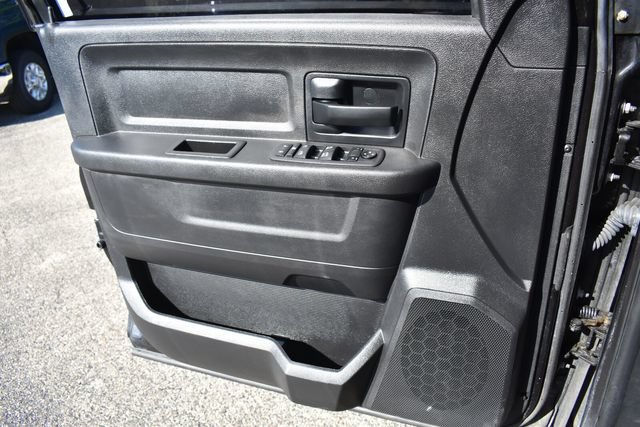 Used 2017 RAM 1500 Express w/ Black Ram 1500 Express Group AWD/4WD image 31
