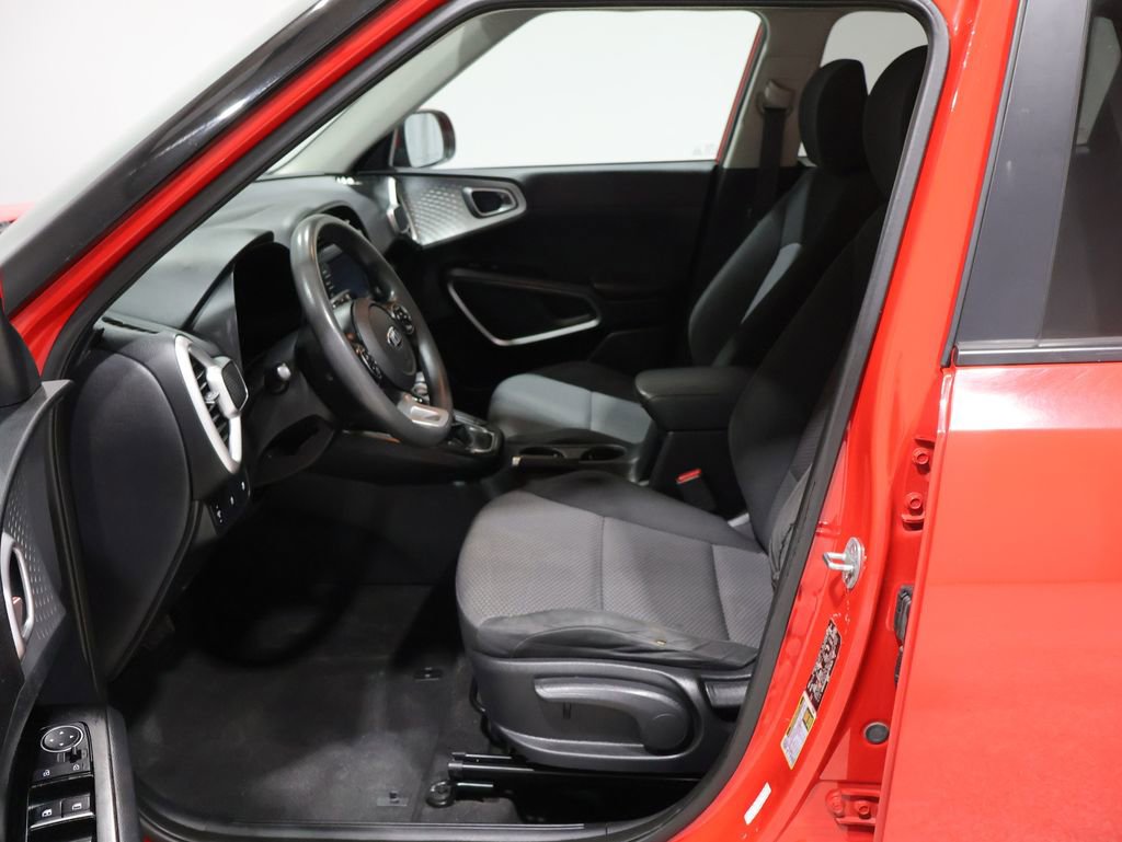 Used 2021 Kia Soul LX FWD image 4