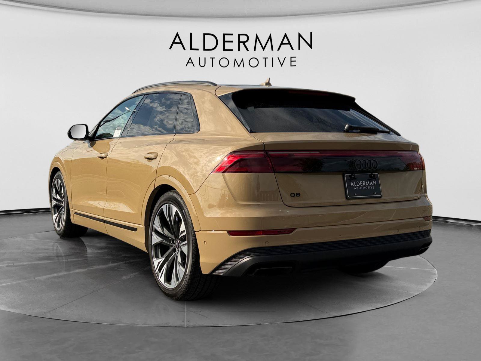 Used 2025 Audi Q8 Prestige AWD/4WD image 4